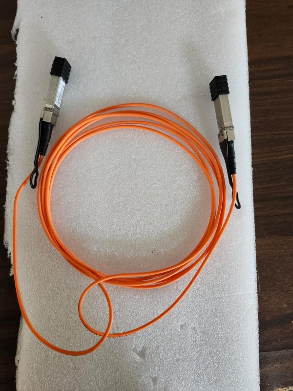 Finisar SFPWire FCBG110SD1C03-J1 w/ Juniper 10GE-AOC OM3 740-065463 REV 01