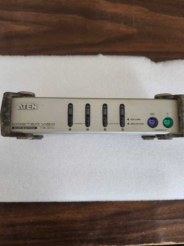 ATEN MASTER VIEW KVM SWITCH CS-84A