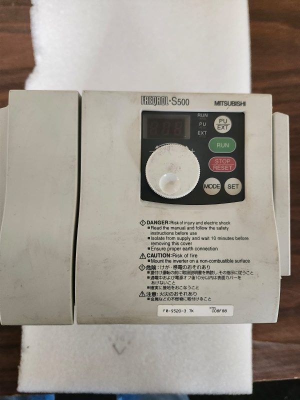 MITSUBISHI FREQROL-S500 FR-S520E-3. 7K