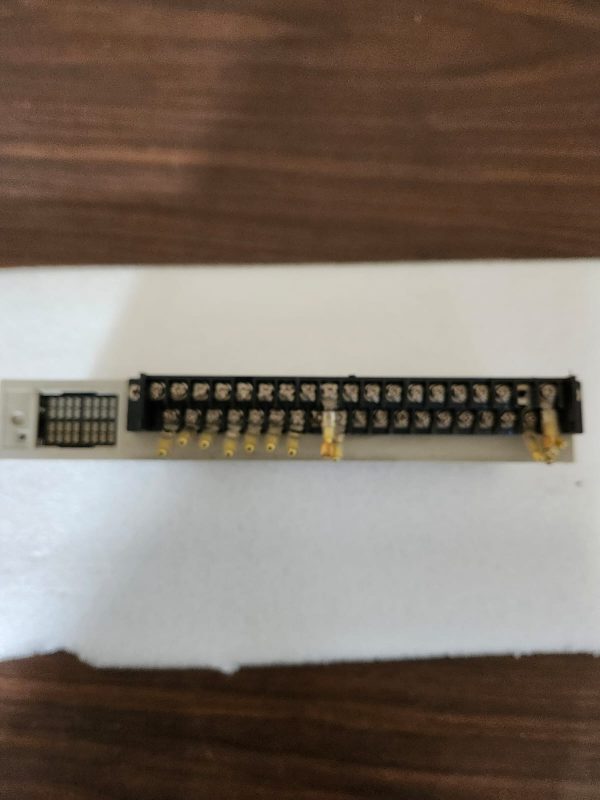 OMRON C500-OC224 PLC MODULE