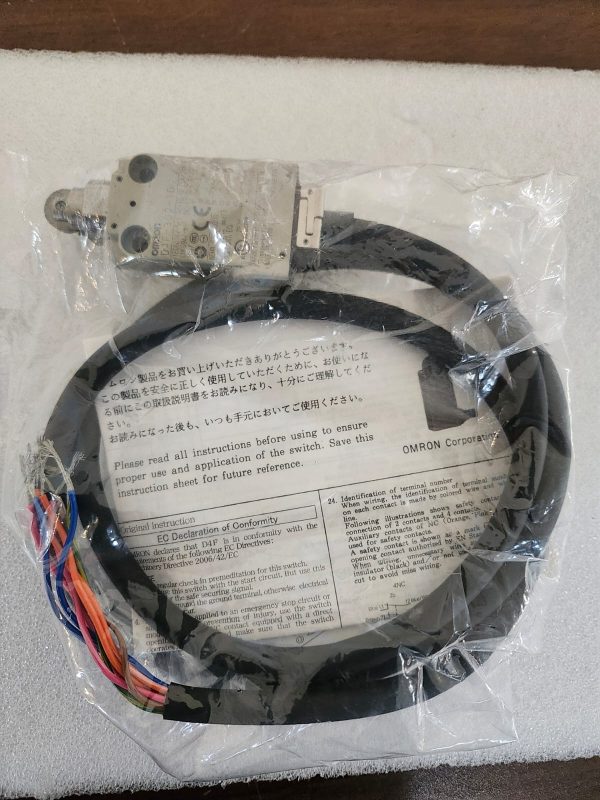 OMRON 1042-146-01 SALL SAFETY LIMIT SWITCH
