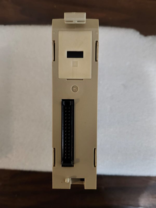 OMRON C200H-OC225 PLC MODULE - Image 2