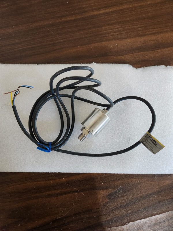 OMRON pressure sensor E8AA-MO5