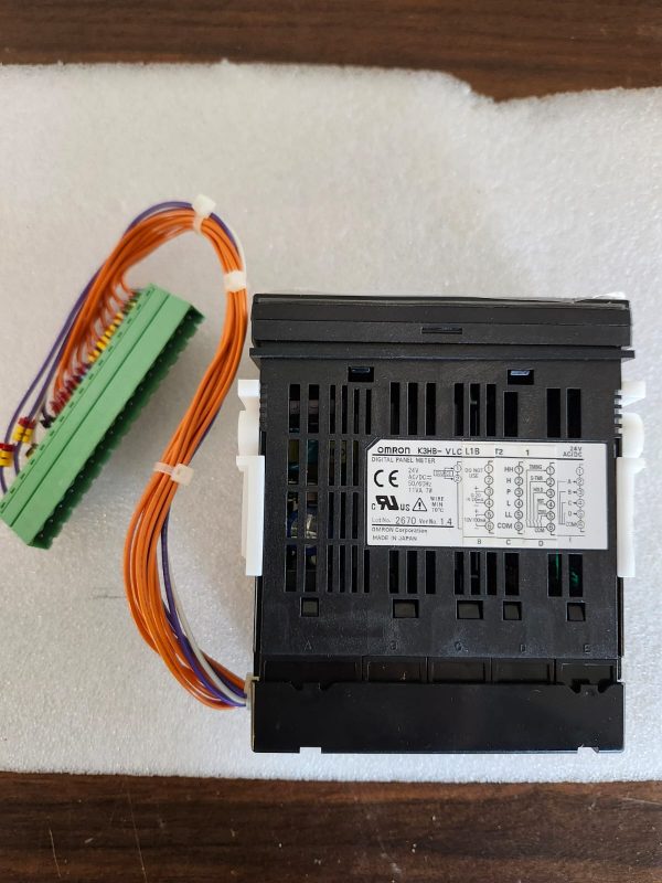 Omron K3HB-VLC Digital Panel Meter - Image 2