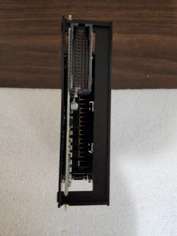 Allen-Bradley 1756-OB16I SER A ControlLogix 16 Point D/O Module - Image 3