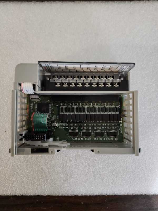 Allen-Bradley 1769-OB16 SER B Compact I/O - Image 2
