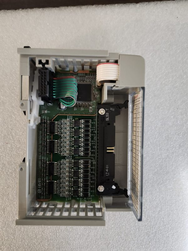 Allen-Bradley 1769-OB32T SER A - Image 2