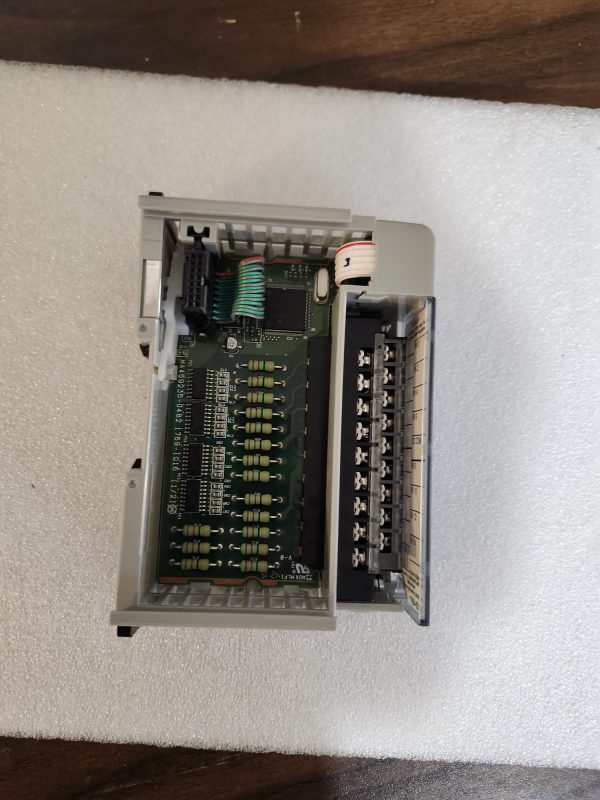 Allen Bradley 1769-IQ16 SER A CompactLogix PLC Input Module - Image 2