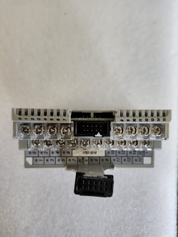 Allen Bradley 1762-IQ16 Ser A Rev B, 16 pt Sink/Source Input