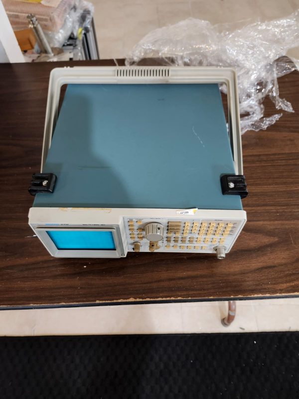 Tektronix 2712 Spectrum Analyzer 9kHz to 1.8GHz - Image 2