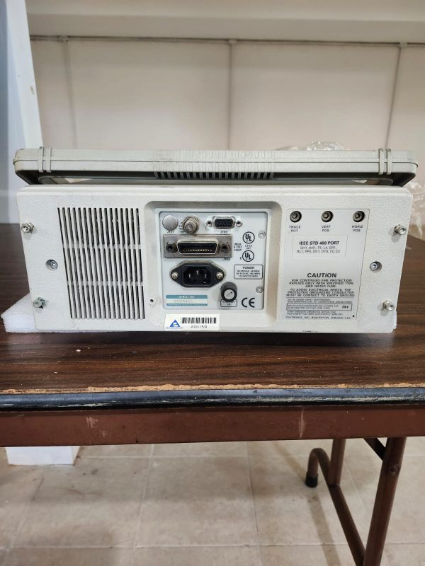 Tektronix 2712 Spectrum Analyzer 9kHz to 1.8GHz - Image 4
