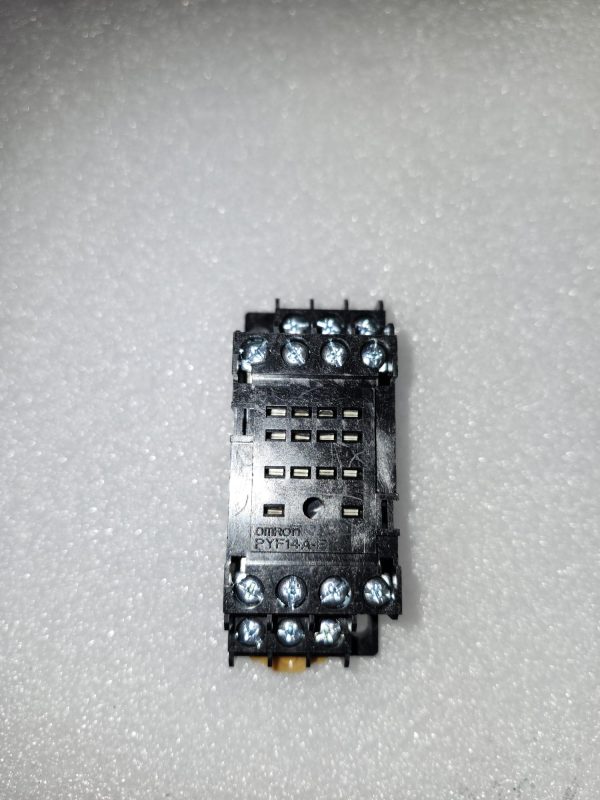 OMRON PYF14A-E  RELAY SOCKETS - Image 3