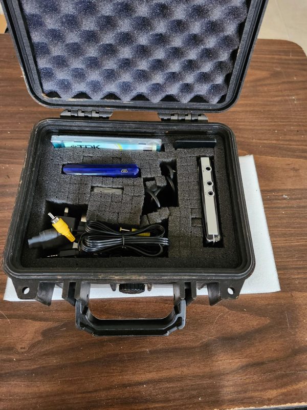 Neuros MJB2400 MPEG4 Video Recorder With Cables Remote
