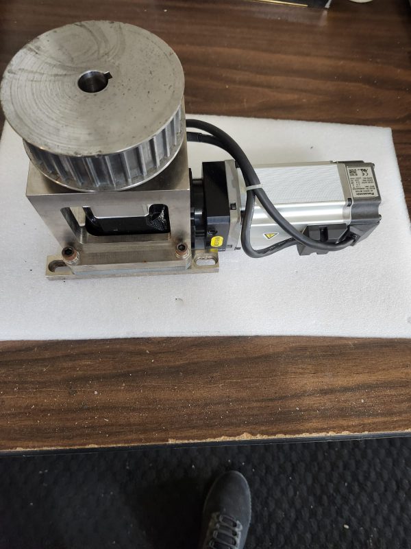 APEX DYNAMICS Right Angle Gearbox N01ABR060-82-P2/Panasonic AC Servo Motor MUMS042A1E0S