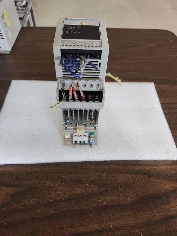 ALLEN-BRADLEY 160-AA02NPS1 SER. C VARIABLE SPEED CONTROLLER 0.37KW / 0.5HP - Image 2