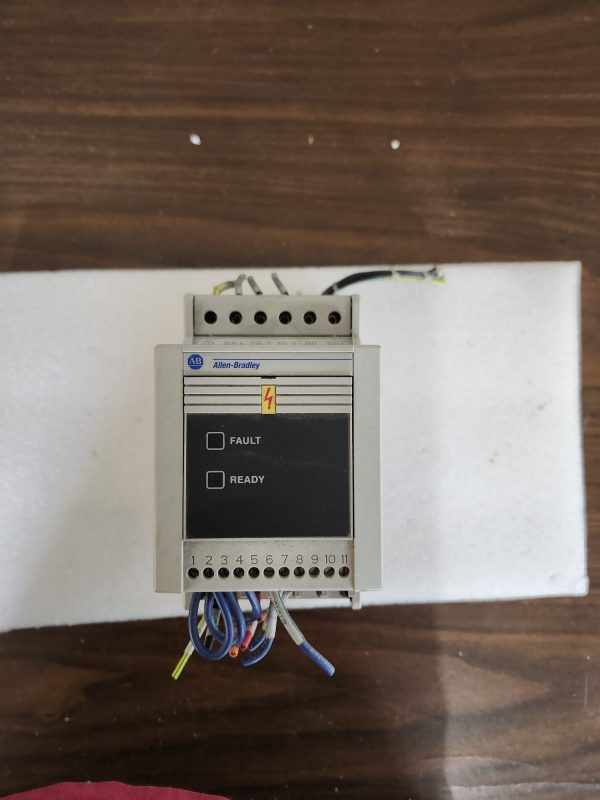 ALLEN-BRADLEY 160-AA02NPS1 SER. C VARIABLE SPEED CONTROLLER 0.37KW / 0.5HP