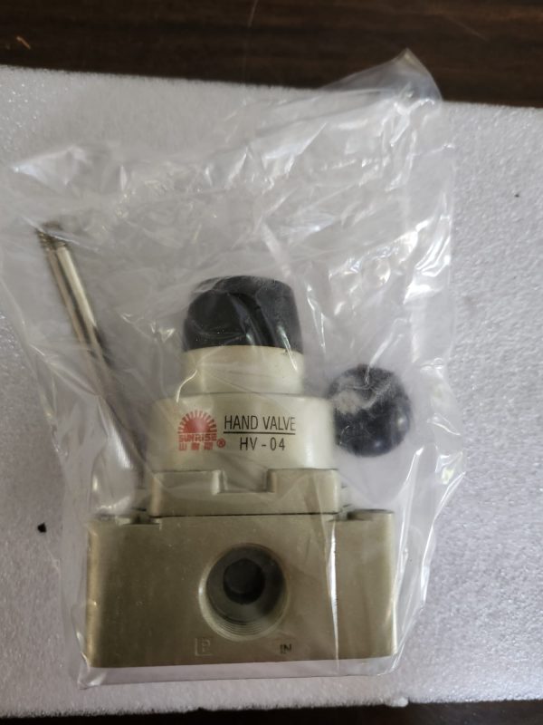 Rotary Lever Hand Valve, HV-04 1/2" PT Female 3 Position 4 Ways Air Flow Control