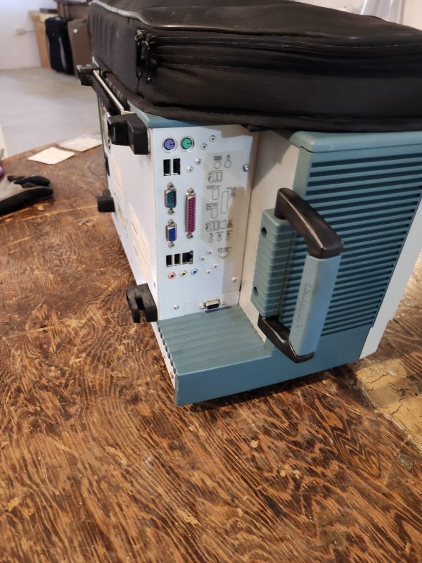 TEKTRONIX TLA5201 Logic Analyzer 34-channel - Image 2