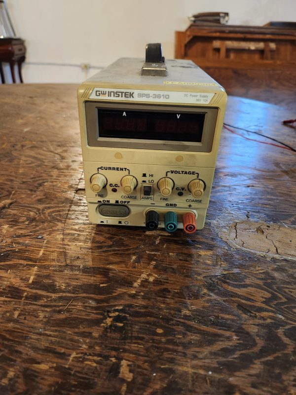 GW INSTEK SPS 3610 0-36V @0-10 Amps Switching DC Power Supply
