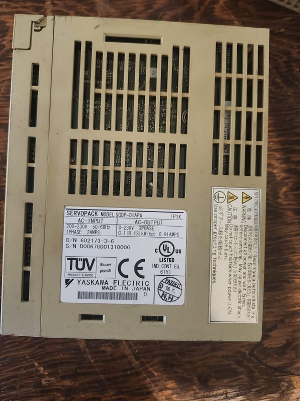 YASKAWA SERVOPACK SGDP-01APA 200-230V 0.1KW 0.91AMPS SERVO DRIVE - Image 3
