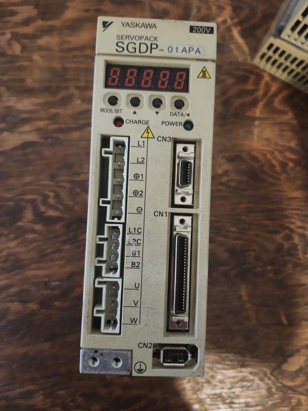 YASKAWA SERVOPACK SGDP-01APA 200-230V 0.1KW 0.91AMPS SERVO DRIVE