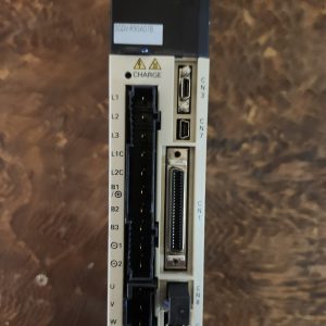 Yaskawa SGDV-R90A01A Servo Drive 3PH 0-230V 0-400Hz 0.91A 100W