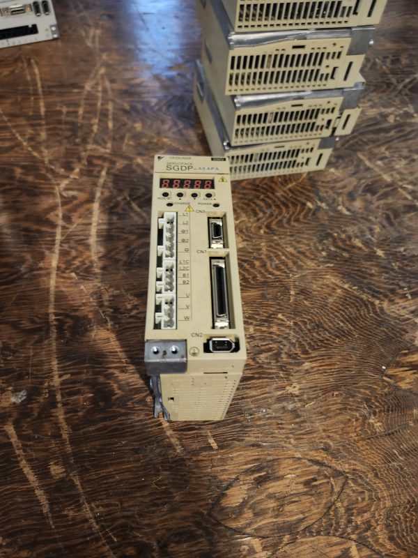 YASKAWA SGDP-A5APA 200-230V 1PH 1.8A SERVOPACK - Image 2