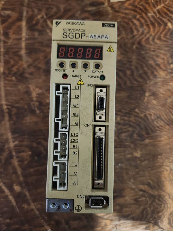 YASKAWA SGDP-A5APA 200-230V 1PH 1.8A SERVOPACK