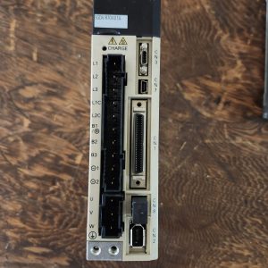 Yaskawa SGDV-R70A01A Servopack  Servo Drive 50W