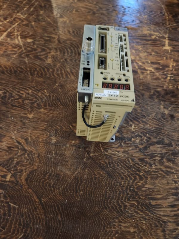 Yaskawa SGDH-01AE Servopack Servo Drive W/JUSP-NS310 Module - Image 2