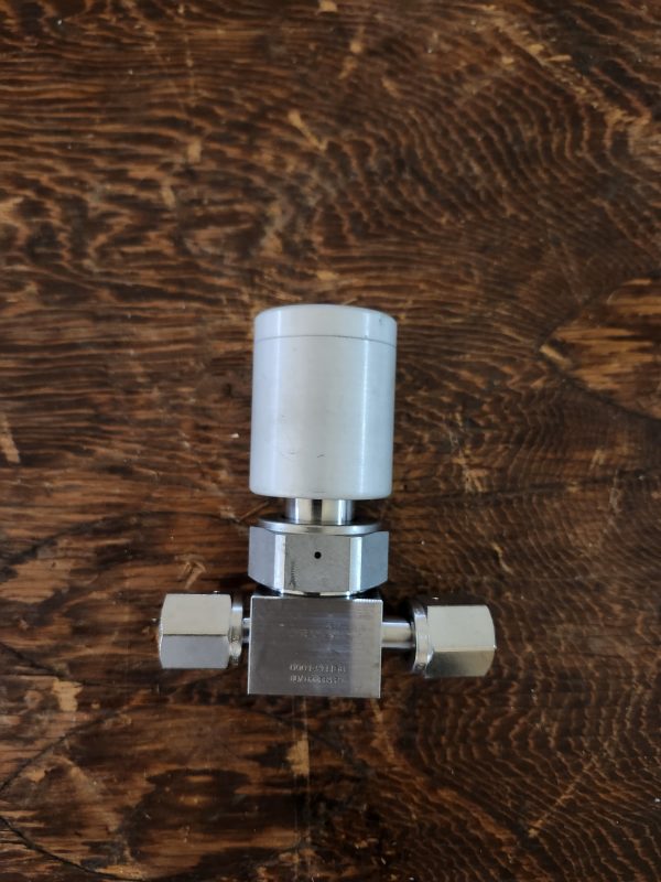 SWAGELOK 6LV-DFHFR4-P-C DIAPHRAGM-SEALED VALVE