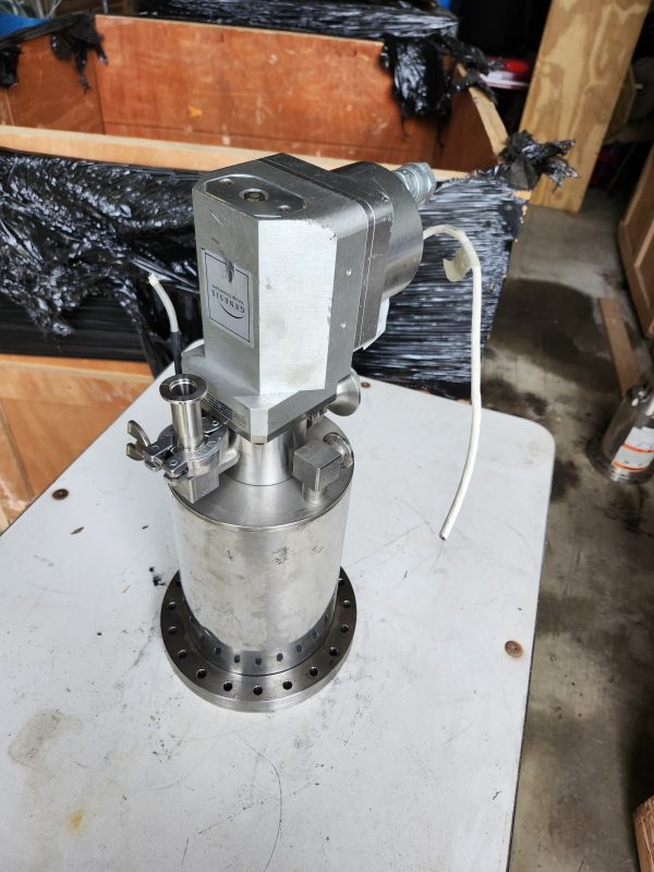 GENESIS TECHNOLOGIES TURBOMOLECULAR VACUUM PUMP 522-021 / S242-1011 - Image 2