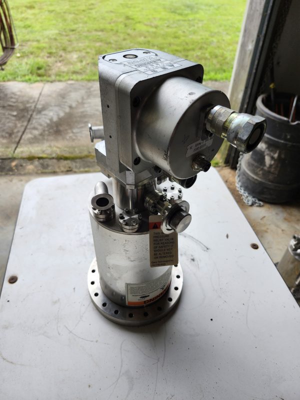 GENESIS TECHNOLOGIES TURBOMOLECULAR VACUUM PUMP 522-223 / S222-2012 - Image 2