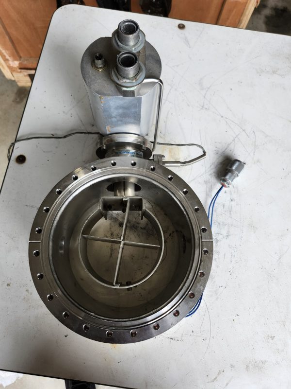 ULVAC CRYOGENICS CRYO-T 8 SUPER TRAP, CRYOPUMP CRYO-T8PN, RS5 REFRIGERATOR UNIT