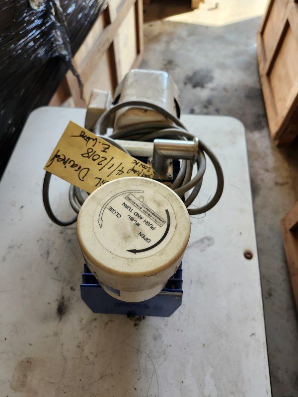 ULVAC KIKO Model G-100DC Rotary Vacuum Pump 200V Single Phase - Image 4