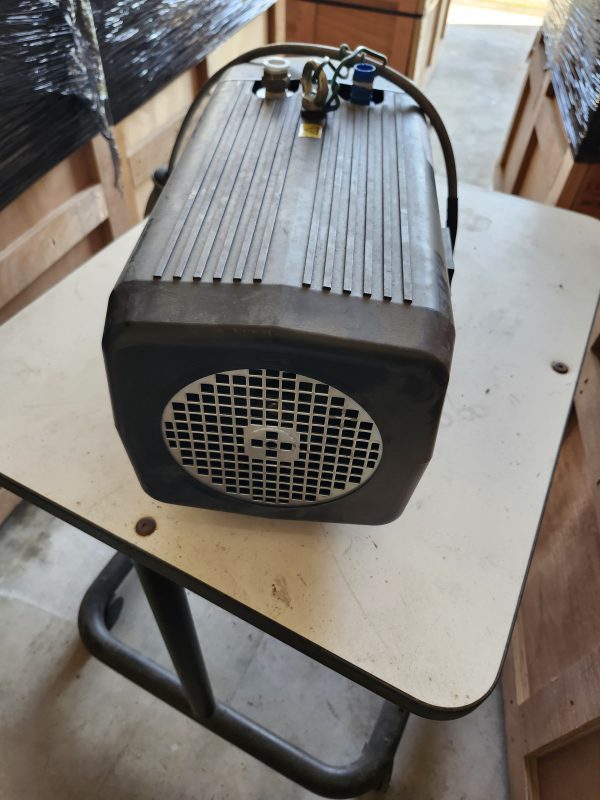 ULVAC DSB-451 Rotary Blade Dry Vacuum Pump - Image 2