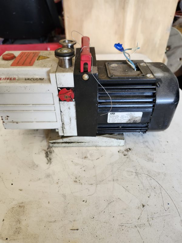 Pfeiffer Vacuum DUO 2.5 PK D41 712 C Vacuum Pump - Image 4