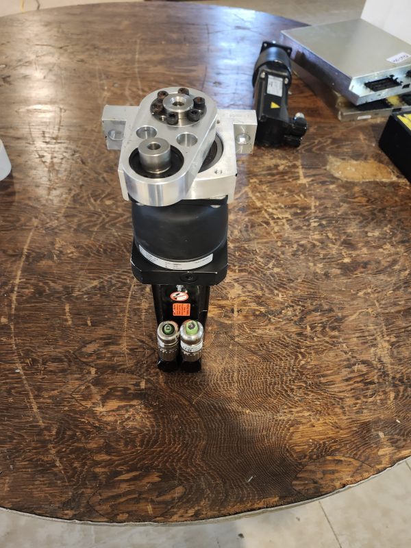 Schneider Electric Servo Motor | SH30701P02F2000 c/w Vogel MPRN 100 Gearbox - Image 2