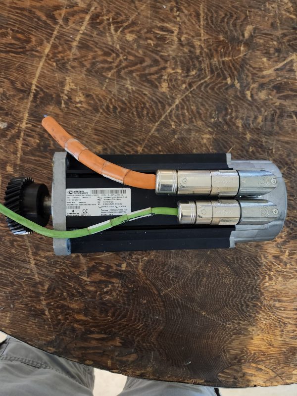 EMERSON CONTROL TECHNIQUES 115UDD200XBFBA130240-SHPO 2000RPM/3200RPM 380/480VAC - Image 4