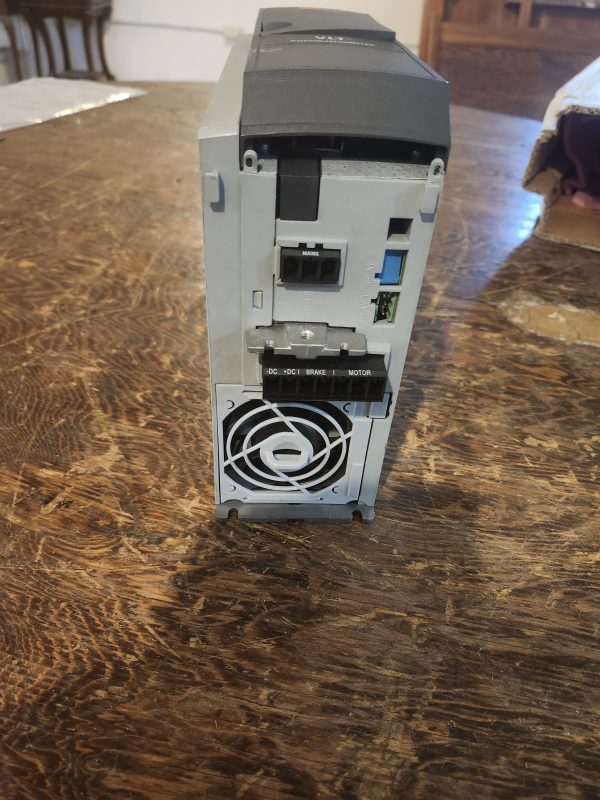 DANFOSS VLT AUTOMATIONDRIVE 131B7504 1HP 460V - Image 2