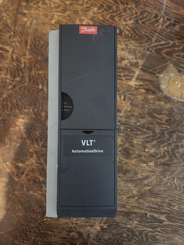 DANFOSS VLT AUTOMATIONDRIVE 131B7504 1HP 460V