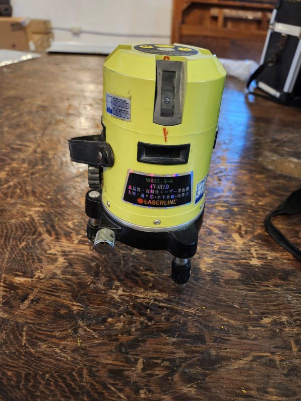 LASER LINE X-8 ELECTRONIC AUTO LASER LEVEL 4V4H1D