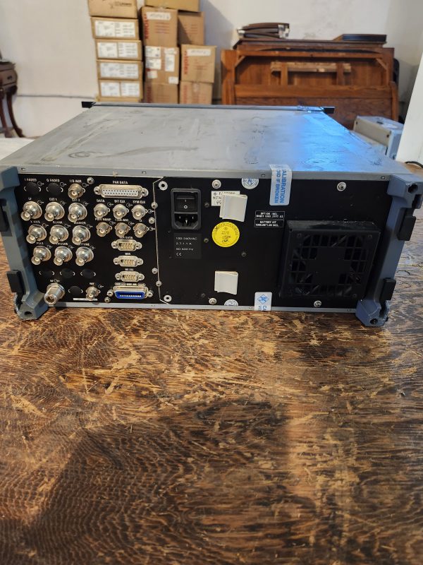 Rohde & Schwarz SMIQ 03B 1125.5555.03 Signal Generator 300kHz 3.3GHz - Image 3