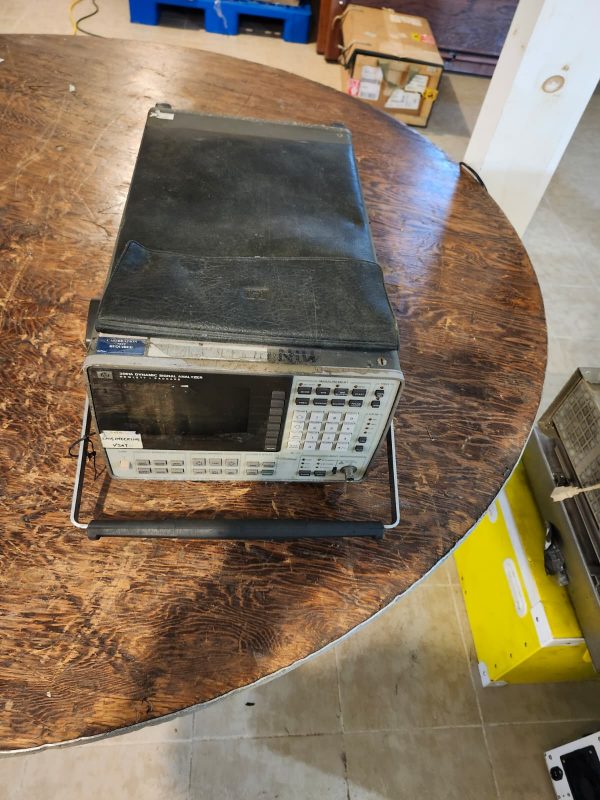 HP 3561A Dynamic Signal Analyzer - Image 2
