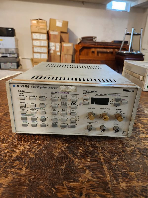 Philips/Fluke PM 5418 TDS+Y/C Color TV Pattern Generator
