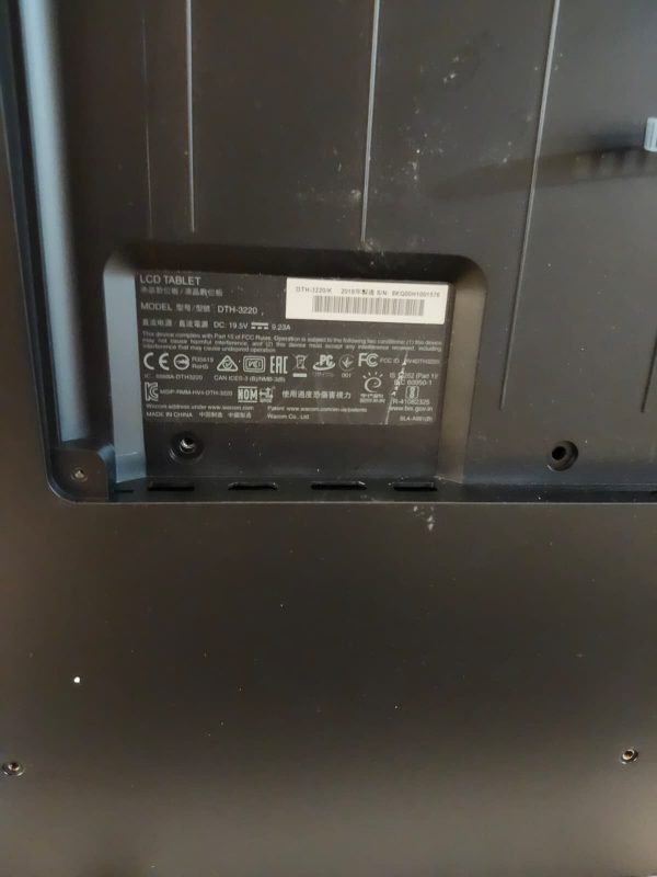 Wacom Cintiq Pro 32 LCD Tablet DTH-3220/K1-C - Image 4
