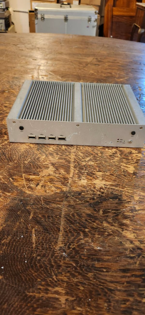 DFI 750-EC2000-100G EMBEDDED SYSTEM EC200-LR6881
