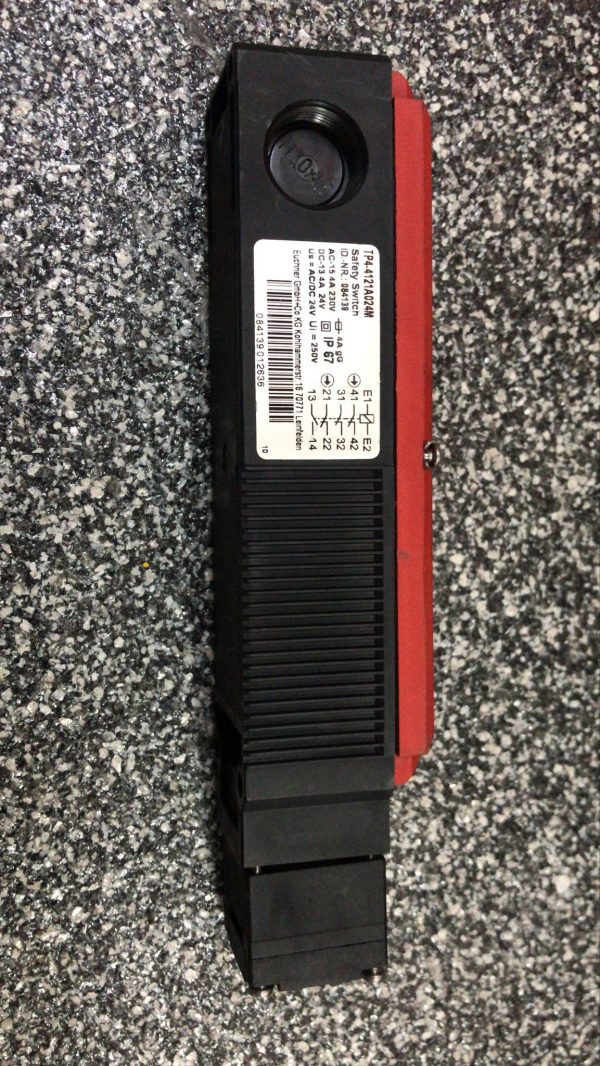 EUCHNER TP4-4121A024M , ID.NR 084139 Safety Switch - Image 2