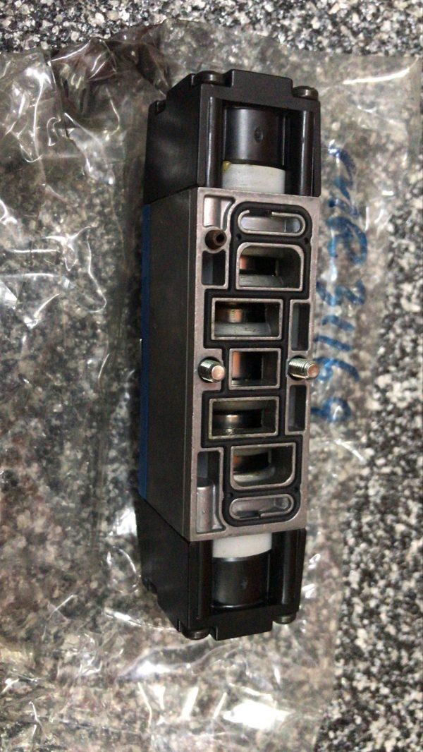 Festo 161061 Pneumatic Valve VL-5/2-D-01-FR - Image 2