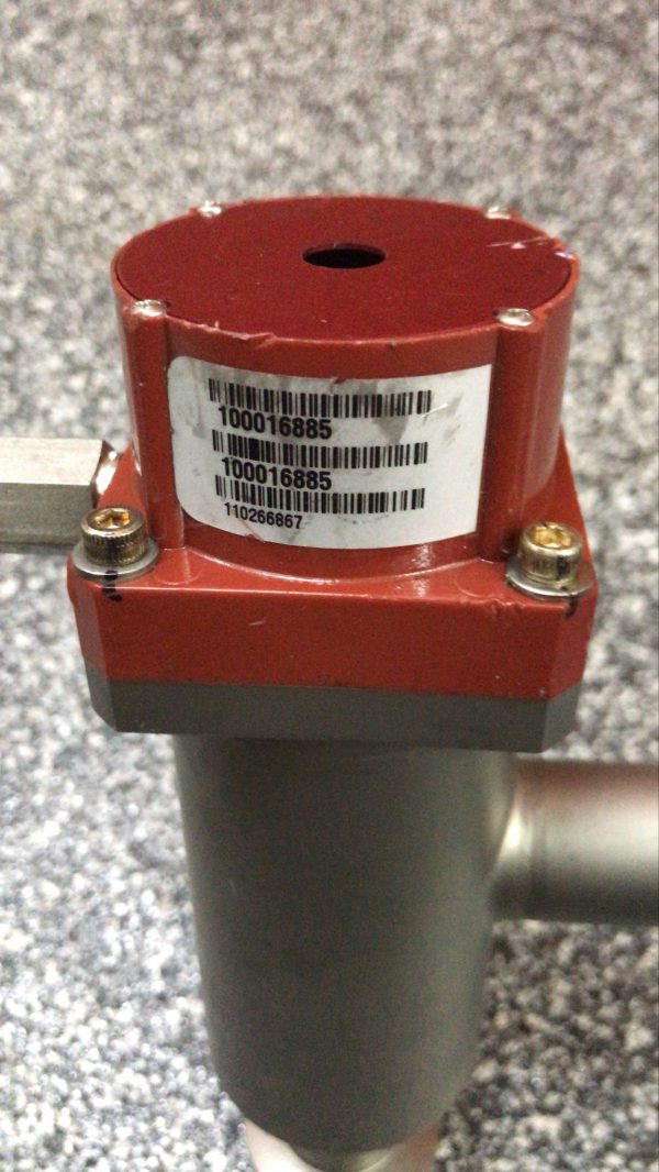MKS Pneumatic Angle Valve 25AK, 0.225, 90BYP 100016885 - Image 2